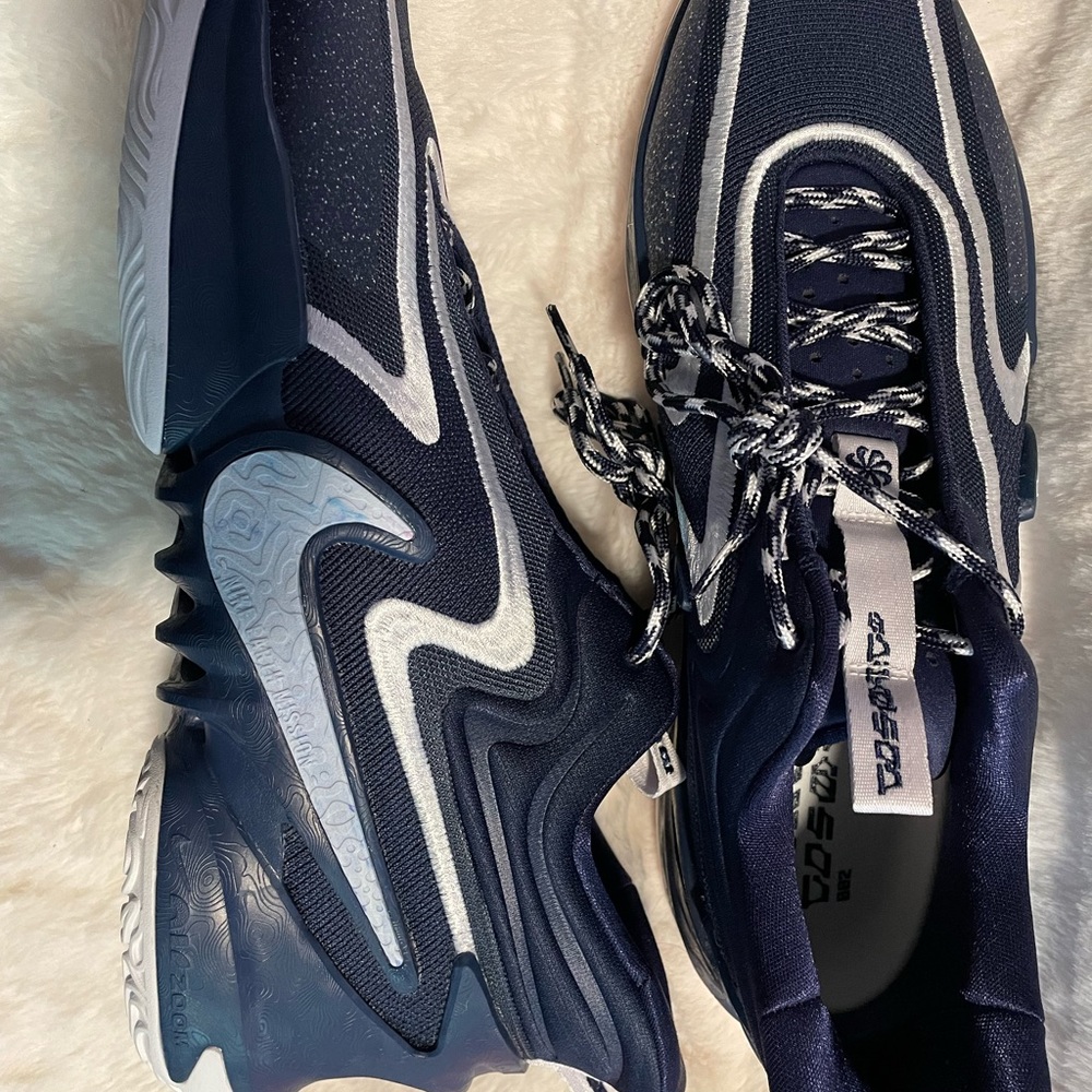 Nike Air Zoom size 17.5‎